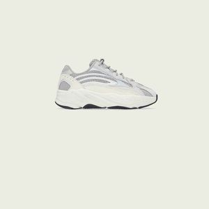 Brand New!! Yeezy Boost 700 V2 Static kids size (2)